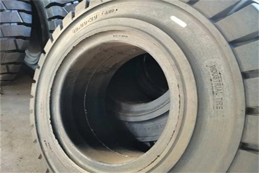 鑫龍叉車堆高機(jī)實(shí)心輪胎，高效耐用，1條起訂快速發(fā)貨