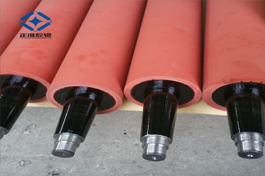 PU耐磨膠輥，印染印刷橡膠輥，提升工業(yè)效率的傳輸利器