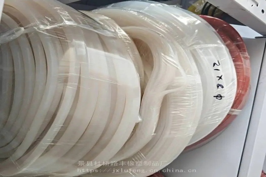 濟南市場紅色膠條橡膠發泡防撞條硅膠海綿密封條，高效防護與耐用選擇