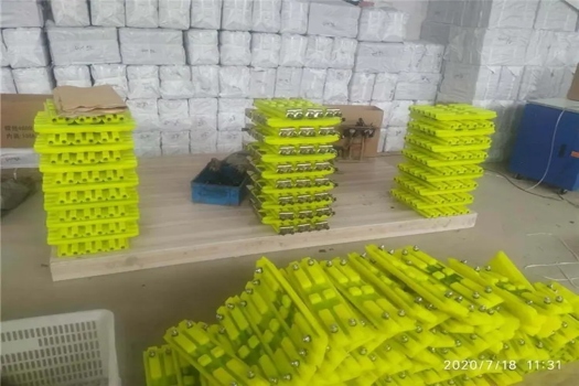 挖掘機履帶升級組件 - 牛筋塊、聚氨酯橡膠塊、牛津塊鏈板膠 吉耐